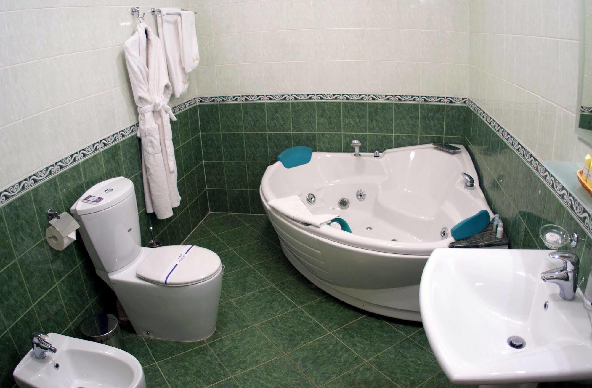 Kamelot Hotel 4*