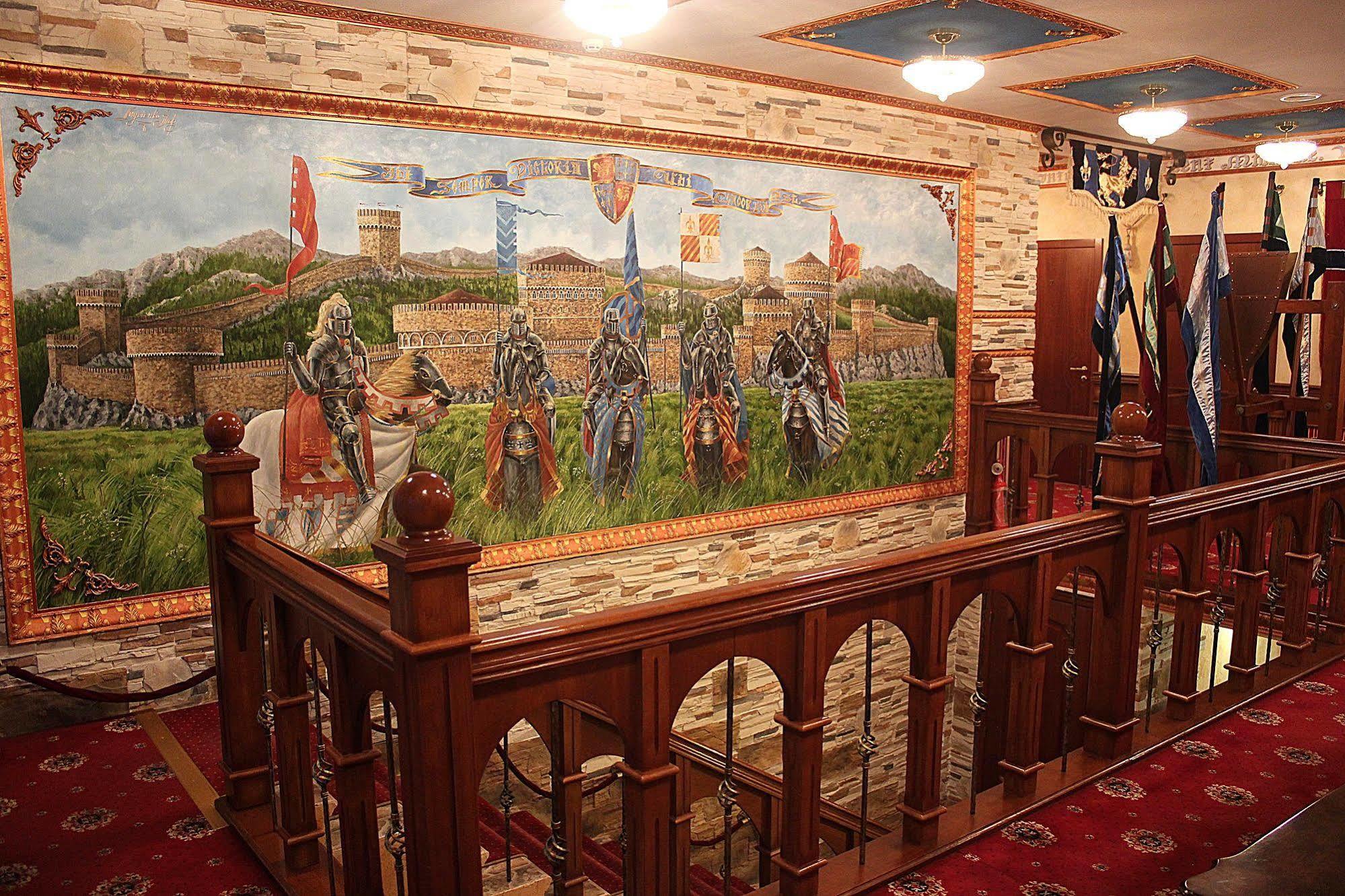 Kamelot Hotel 4*